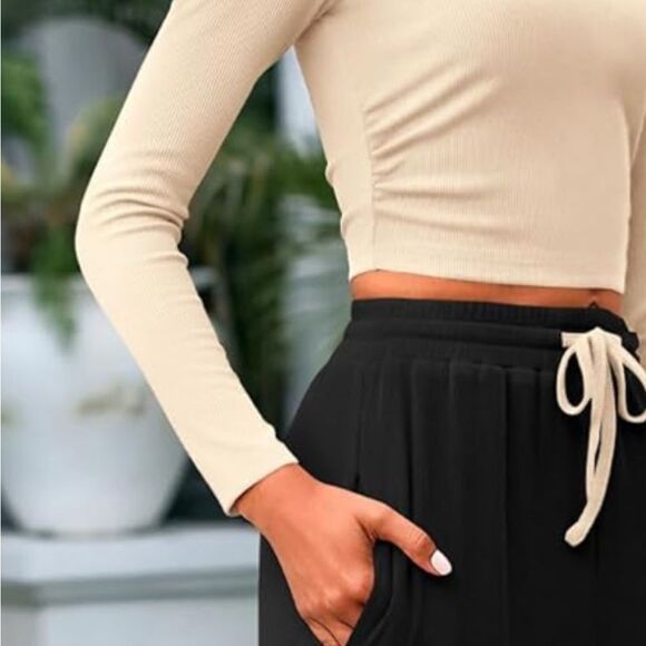 Loungewear Matching Set, Cream Crop Top and Black Wide Leg Pants, Size XL - Picture 8 of 9